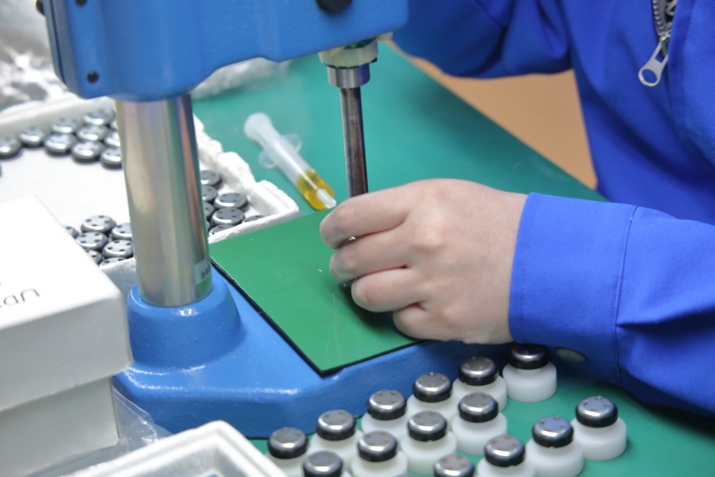 マグネット圧入２