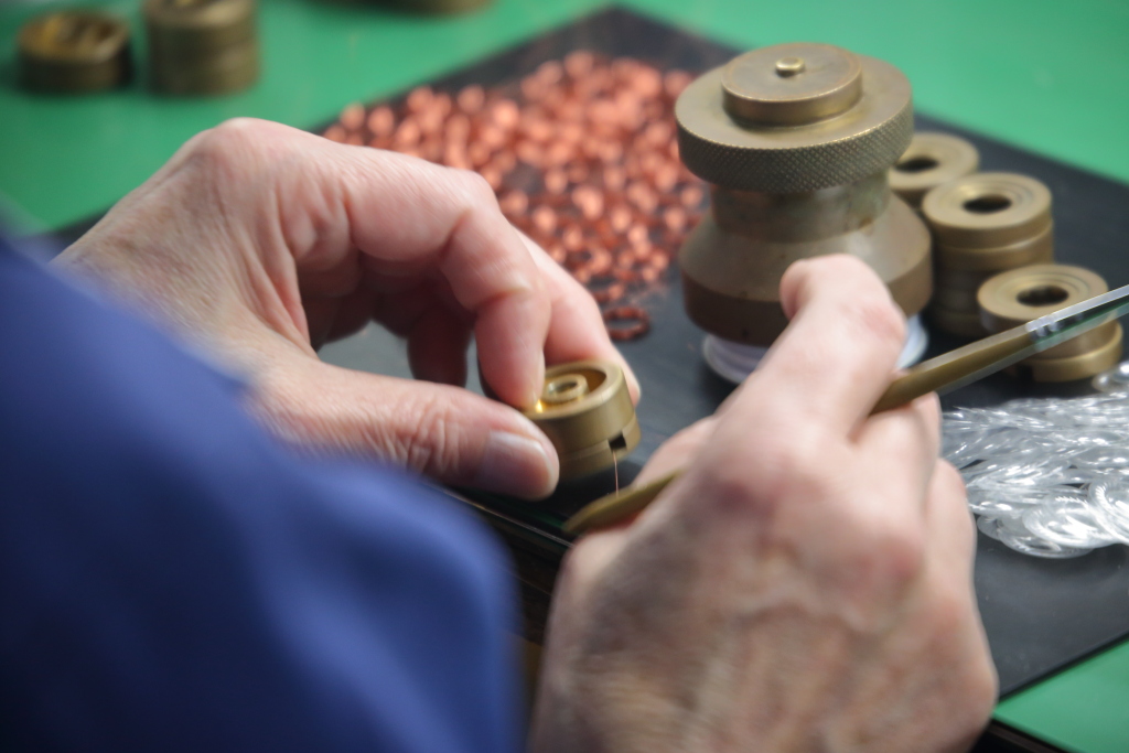 接着のための治具取り付け